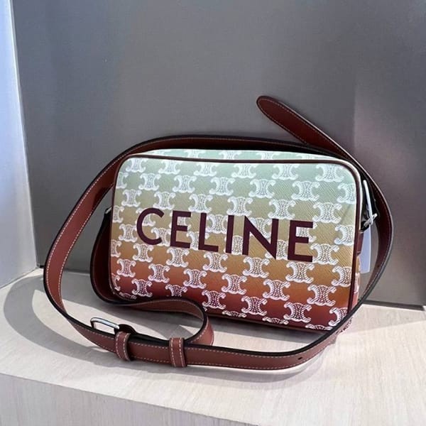 並行輸入品 偽物 セリーヌ triomphe キャンバス メッセンジャーバッグ 194502gek.14ml