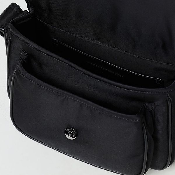 サンローラン ニキ スモールメッセンジャー 並行輸入品 偽物 776611fackh1000