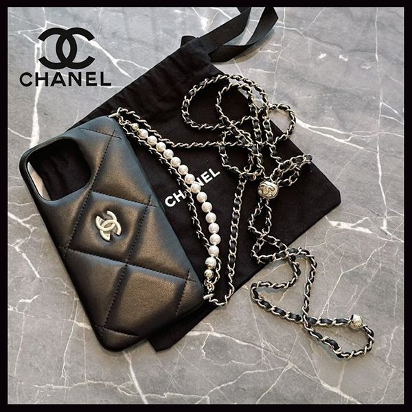 先取り！シャネル iphone 15/16 proケース 偽物【パールがオシャレアクセント♪】 cc092712