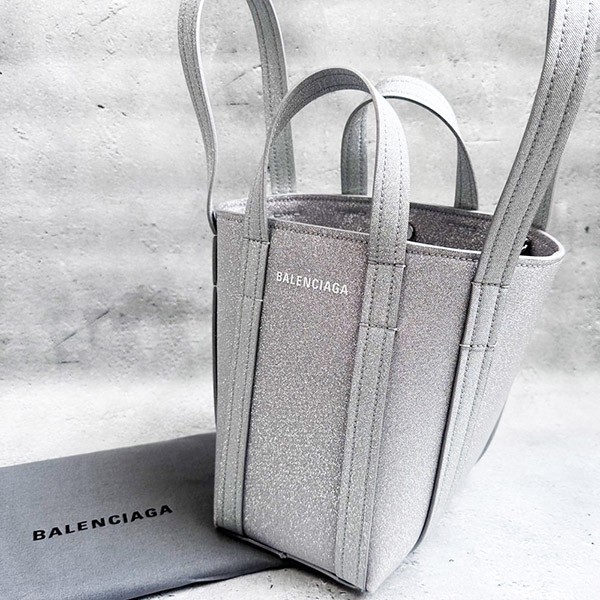 バレンシアガ ショルダー バッグ コピー everyday ハンドバッグ 672793210ih