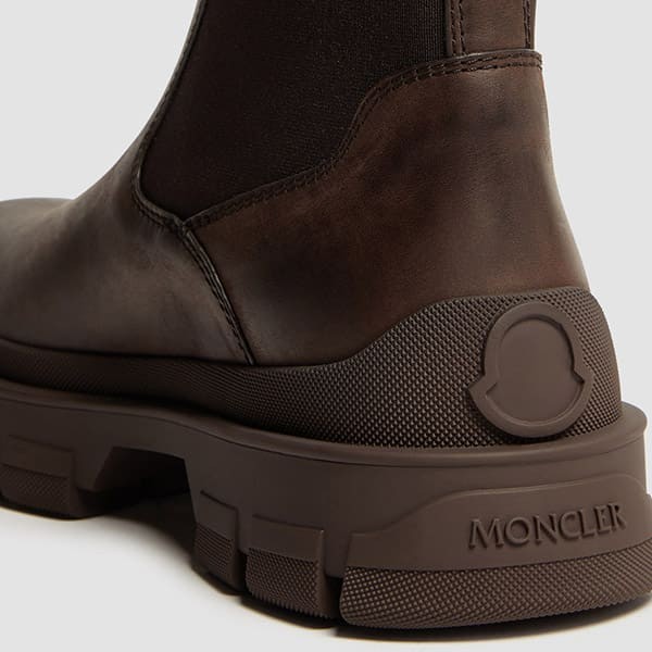今注目アイテム!モンクレール hevea 偽物 チェルシーブーツ j209a4f00090m4516257