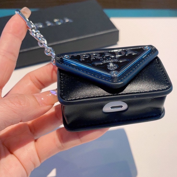 プラダ AirPods Pro ケース コピー 2色 24111303