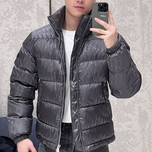 ディオール オブリークダウンジャケット 偽物 943c449a4462