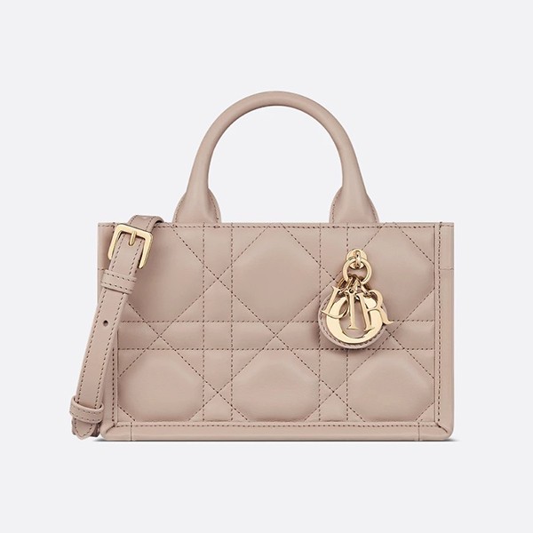 トレンドの最前線☆ディオール ブックトート 偽物 ストラップ付き ミニバッグ 7色 S5573OWHP_M900