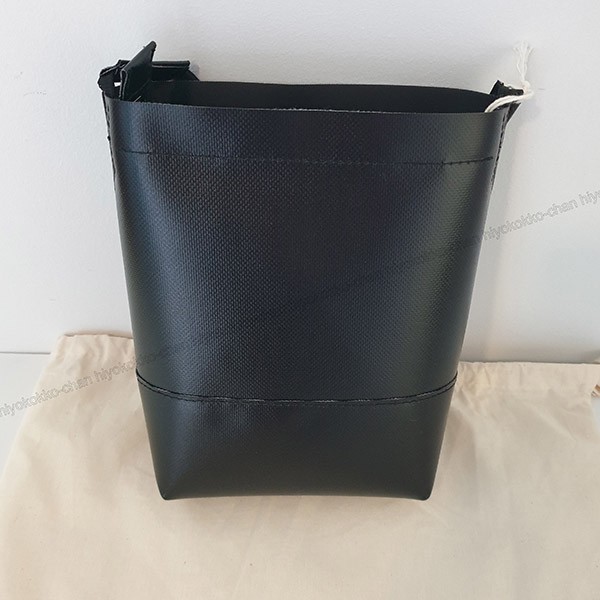 マルニ 偽物 クロスボディバッグ ドローストリングストラップ SBMQ0068A0P576900N99