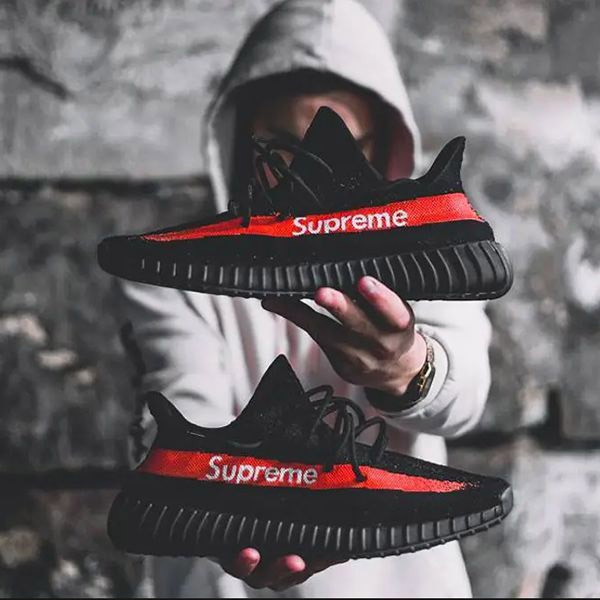 シュプリーム イージーブースト 偽物 アディダス スニーカー Yeezy Boost 350 V2 w24122101