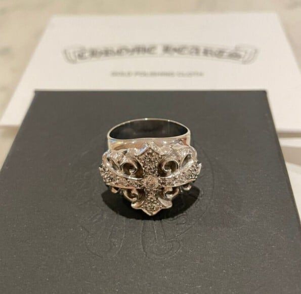 超入手困難クロムハーツ キーパーリング コピー ダイヤモンド ホワイトゴールド K18WG 指輪