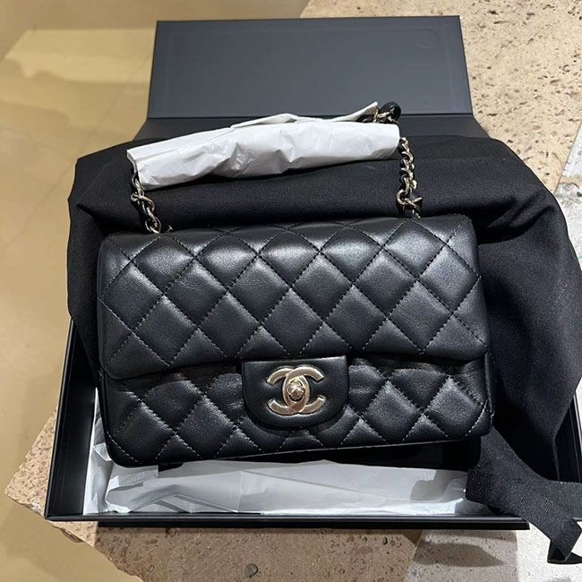 高級ブランドミニマトラッセ新サイズ シャネル ミニ フラップ バッグ AS5219 Y04059 94305