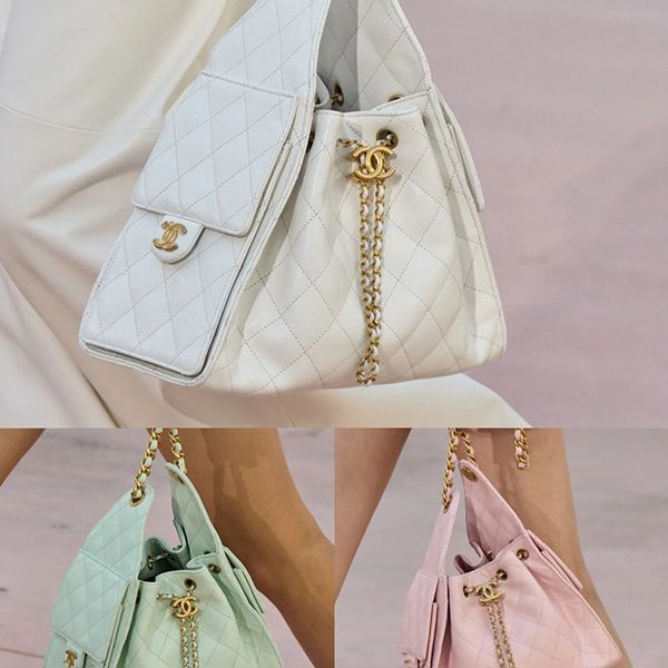 速達発送【上品エレガンス 】シャネル ホーボーバッグ 偽物 AS5311B18799