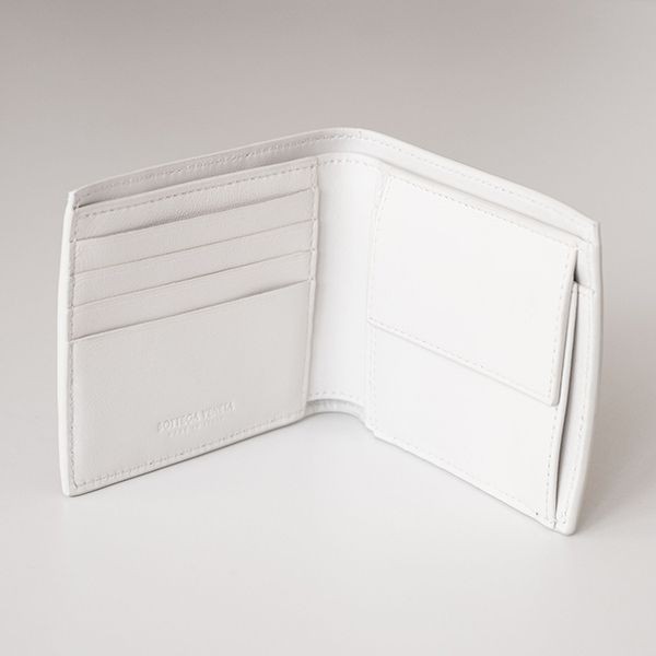 ボッテガヴェネタ 財布 二折り 偽物 メンズ bv250110