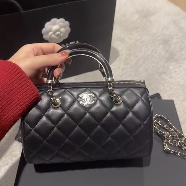 ◎スケルトンなハンドル◎シャネル ショルダーバッグ パロディ AP4411