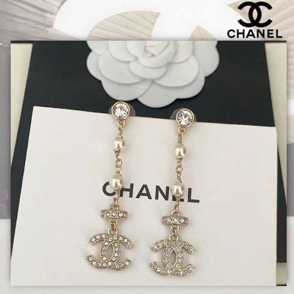 トレンド最先端《揺れるチェーンがエレガント☆》シャネル ピアス 偽物 ココマーク 2連 ABE649 B18245 NZX60