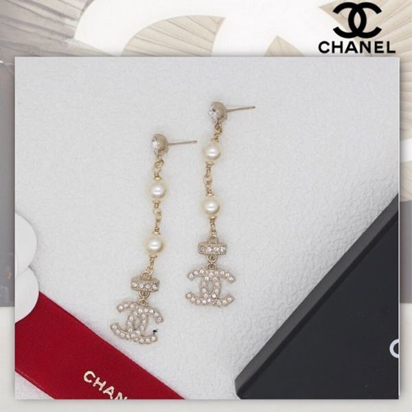 トレンド最先端《揺れるチェーンがエレガント☆》シャネル ピアス 偽物 ココマーク 2連 ABE649 B18245 NZX60