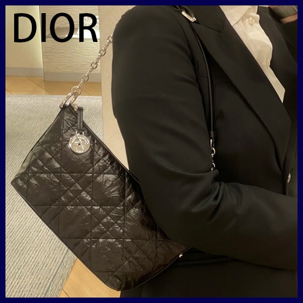 ディオール マクロカナージュ クリンクルド カーフスキン ホーボーバッグ 偽物 S3202PNIO_M900