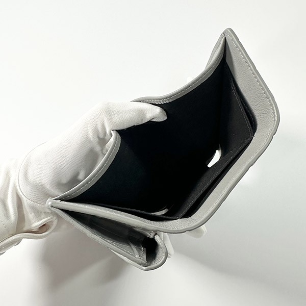 バレンシアガ クロコ 三つ折り ペーパー ミニ財布 偽物 3914461U6QN4617