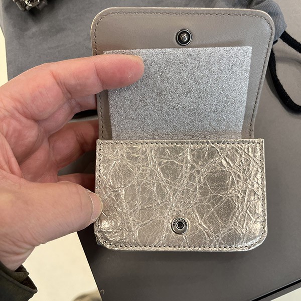 バレンシアガ 765467 MONACO ミニウォレット 偽物 三つ折り 765467 2AA1N 9706