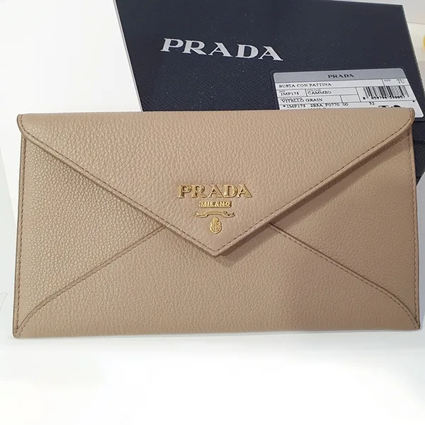 プラダ☆エンベロープ型グレインレザー長財布 偽物 3色 1MF175