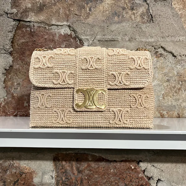 プレゼントに最適セリーヌ Medium Victoire ヴィクトワールバッグ コピー 115852GMD