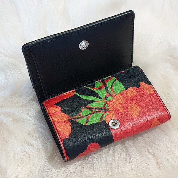 【かわいくて上品♪】バレンシアガ コピー フラワープリント♪3つ折りレター型財布♪黒/オレンジ 25031301