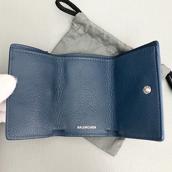 新作限定♪バレンシアガ コピー ペーパーミニウォレット 三つ折り ロゴ 3914461803N