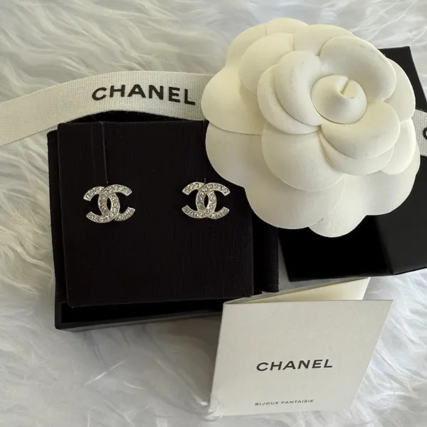 シャネル エレガント ピアス コピー ABE100 Y02003 Z3502