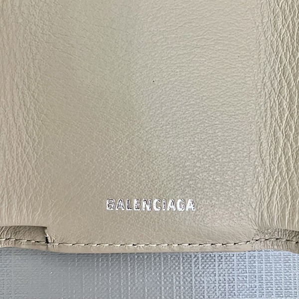 新作限定♪バレンシアガ コピー ペーパーミニウォレット 三つ折り ロゴ 3914461803N
