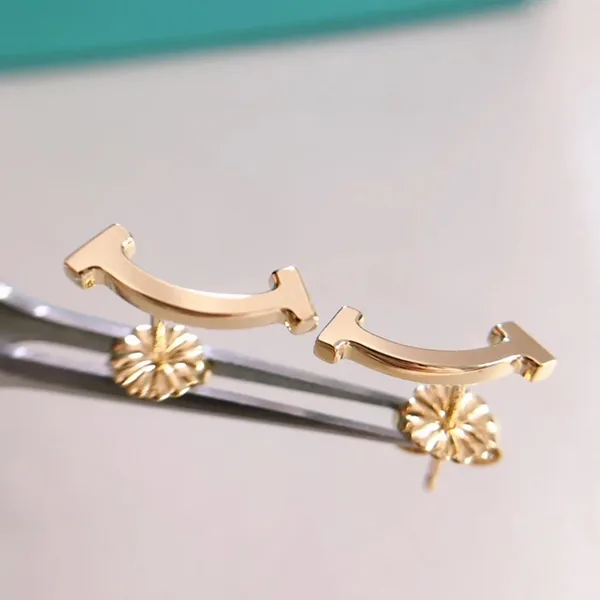 エレガント ティファニー T スマイル ピアス コピー tf25481