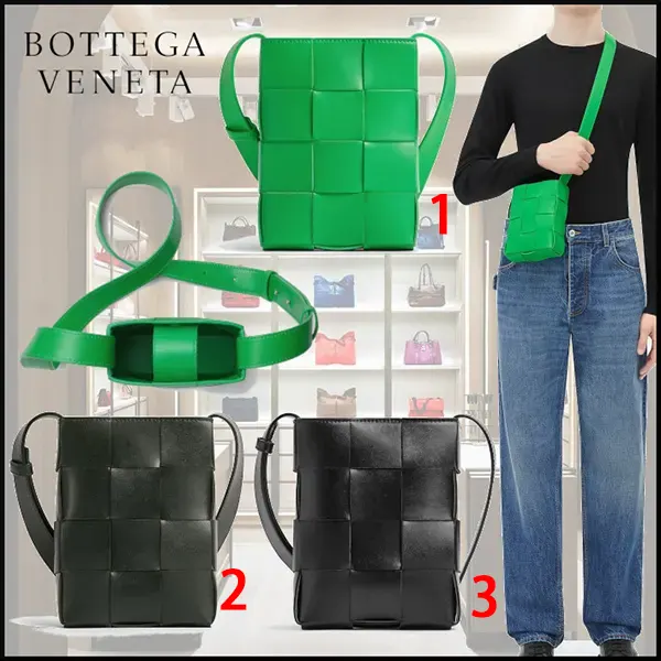 ボッテガヴェネタ 偽物 カセット フォンポーチ 729298VBWD38803