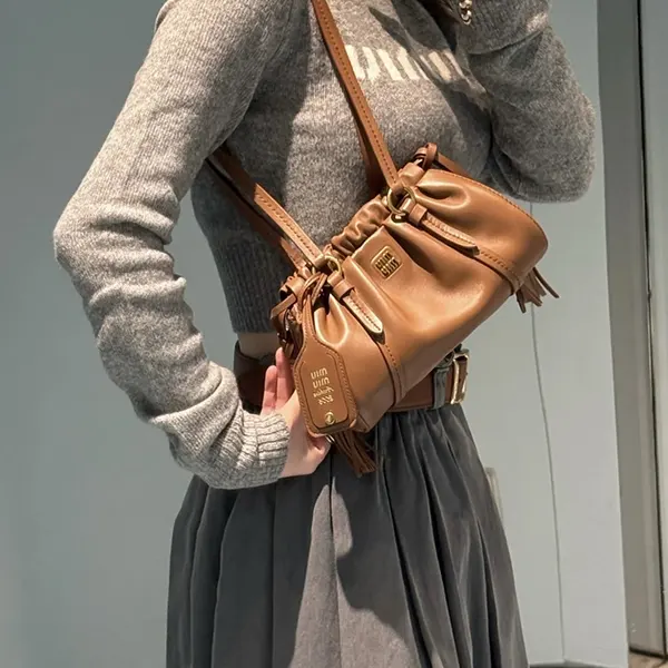 【可愛い☆】ミュウミュウ ショルダーバッグ コピー ジョワ ミニ 25041011