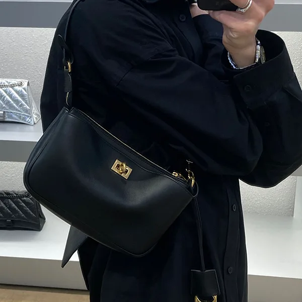 【バレンシアガ】ロデオ ポシェット ハンドバッグ 偽物 bl25481