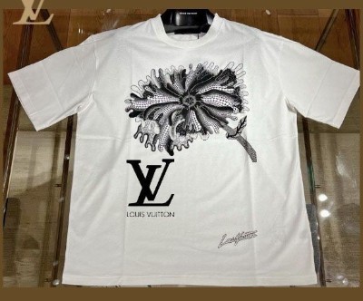 #Tシャツ ヴィトン