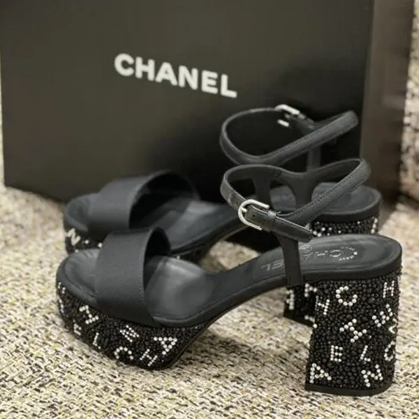 シャネル CC ビジュー厚底サンダル G45365 B15306 NU665