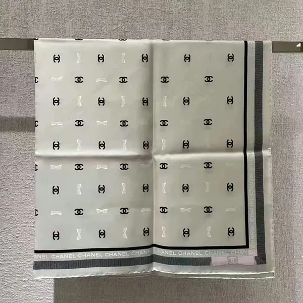 累積売上総額第1位!【ロゴ好き必見♡】シャネル コピー スカーフ 総柄 AAA777-B19447-NAFFW
