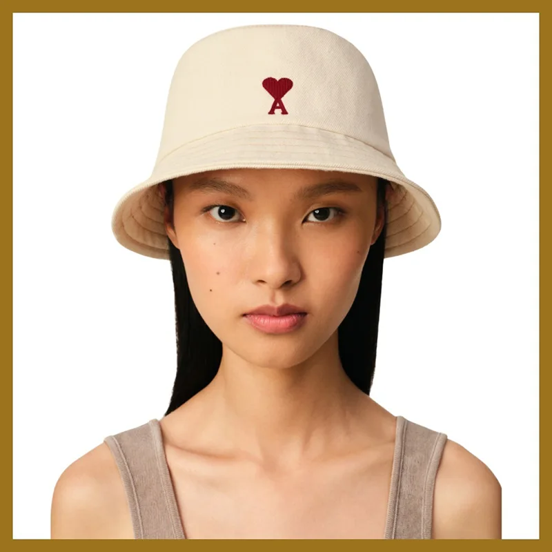 アミ パリス n級品 エンブロイダリー バケットハット ロゴ 洗練 ami0620