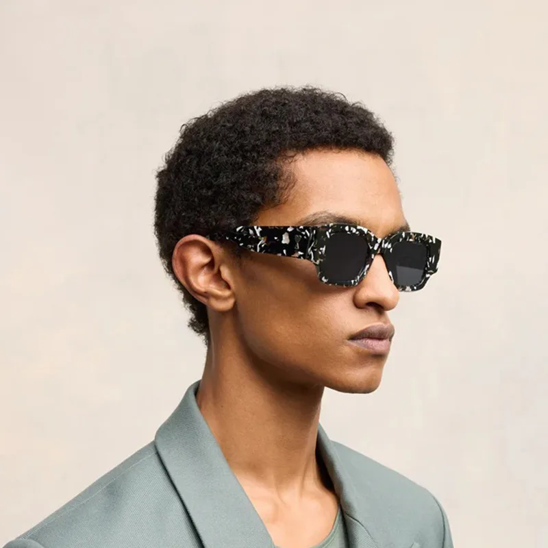 パロディアミ パリス AMI DE COEUR クラシカル サングラス パロディ 4色 ami0616