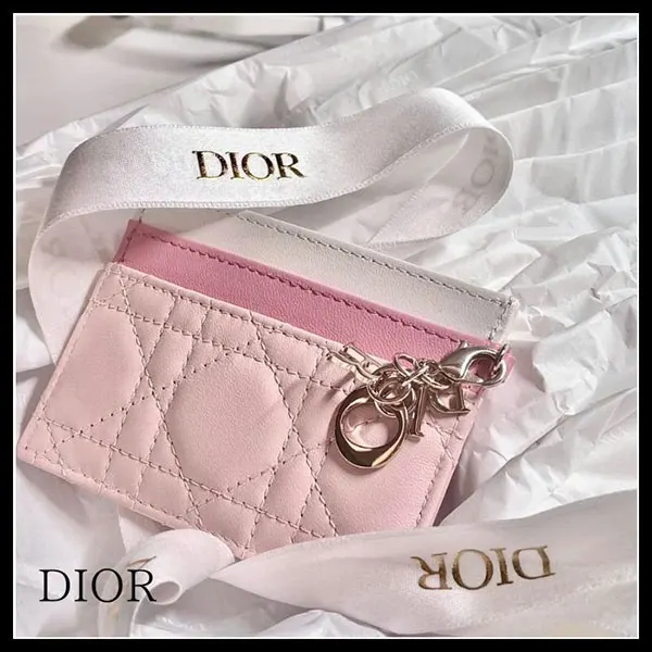 【追跡付き発送で安心】ディオール カードフォルダー ピンク コピー 可愛い 実用的 S0974OBWU_M03I