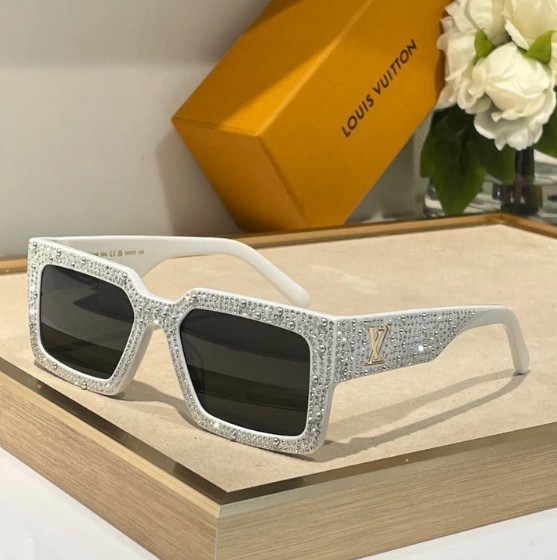 ルイヴィトン コピー レア サングラス LV クラッシュパール Z2396E1 ホワイト