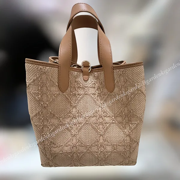 <最新で絶対欲しい>ディオール かごバッグ 偽物 Toujours バーティカル トートバッグ ミディアム M2836OMRN