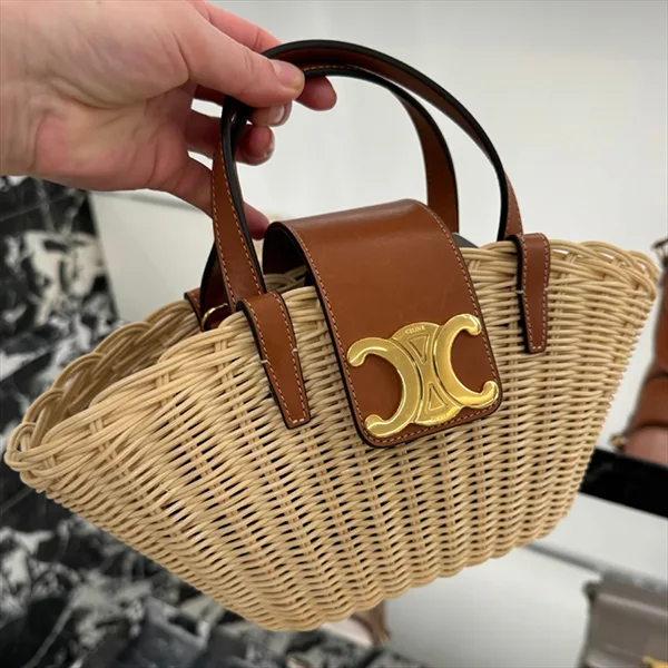 【安全】★一目惚れの可愛さ【セリーヌ】TEEN トリオンフカゴバック 激安 116572FWE