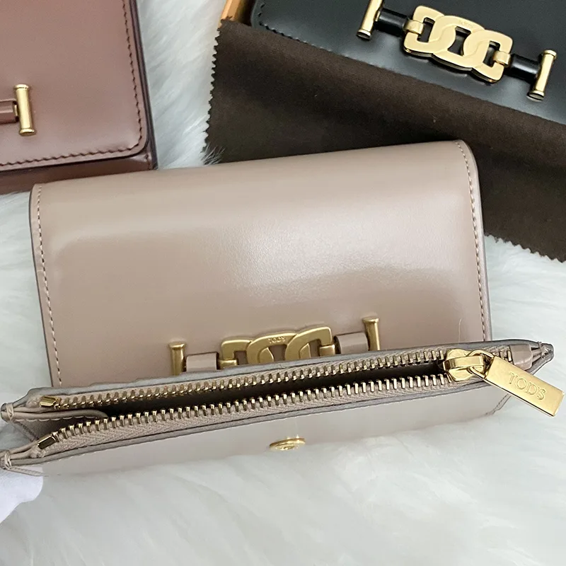 トッズ スーパーコピー Tタイムレス 三つ折り財布 3色 XAWCHNB3300KETS203