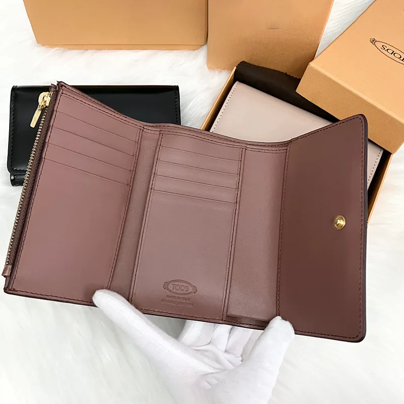 トッズ スーパーコピー Tタイムレス 三つ折り財布 3色 XAWCHNB3300KETS203