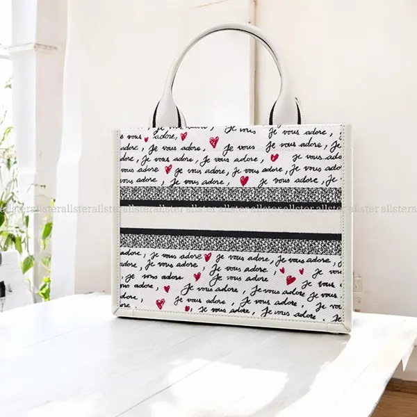 人気No1ディオール スモール ブックトートバッグ コピー 2Way M1325CZBX