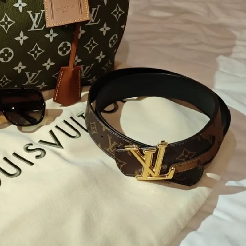 在庫ありNIGOコラボ☆ルイヴィトン 40mm リバーシブルベルト 贋物 M4394U