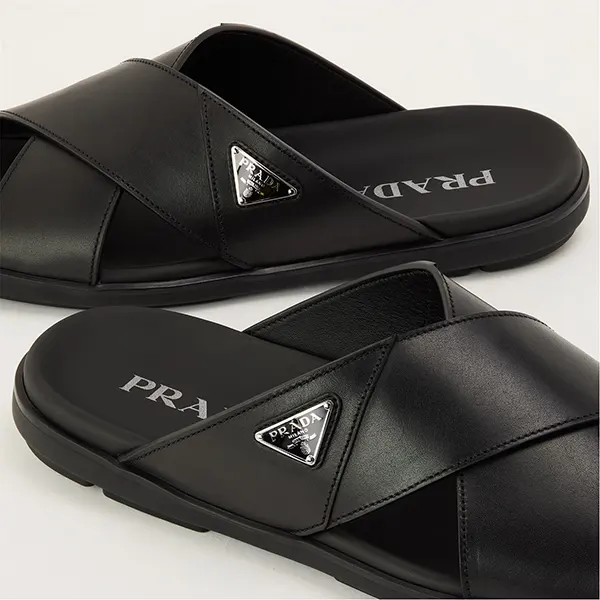 プラダ メンズ ロゴ レザー サンダル スライダー w25081302