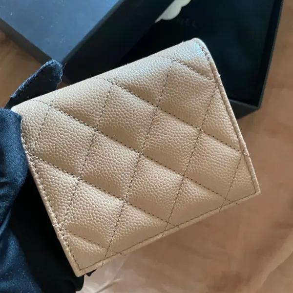 シャネル シンプル折りたたみ財布 コピー AP4487 B20066 NAGEP