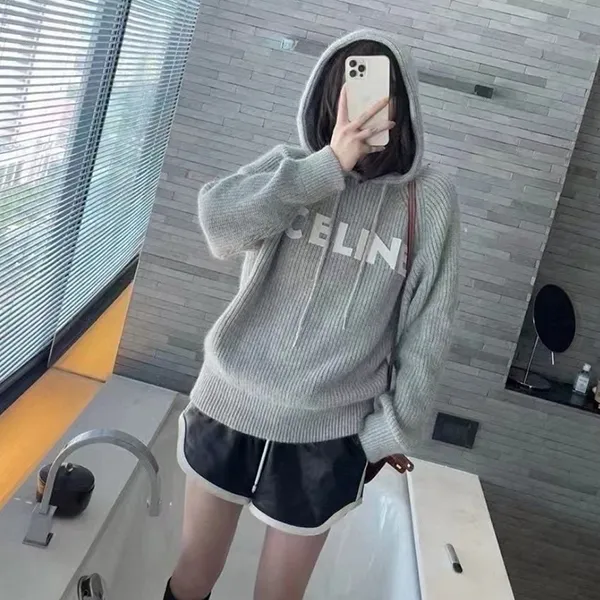 セリーヌ★可愛いリボンひもロゴフーディ 偽物 2A36T423P1