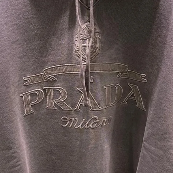 プラダ 長袖フーディ パチモン パーカー ロゴ プルオーバー pd259131