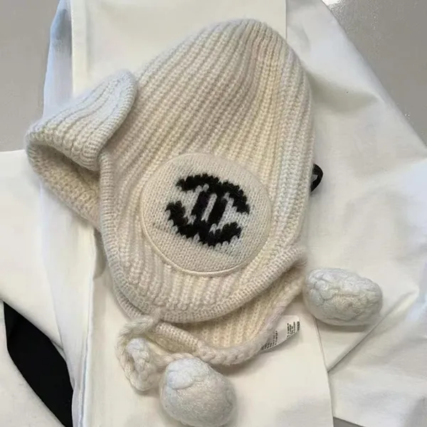 【手元に在庫有】超人気 シャネル ニット帽 帽子 コピー ココマーク ブラック ホワイト c25092902