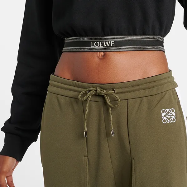 【追跡付き発送で安心】ロエベ クロップド フーディー コットン スーパーコピー c25091006