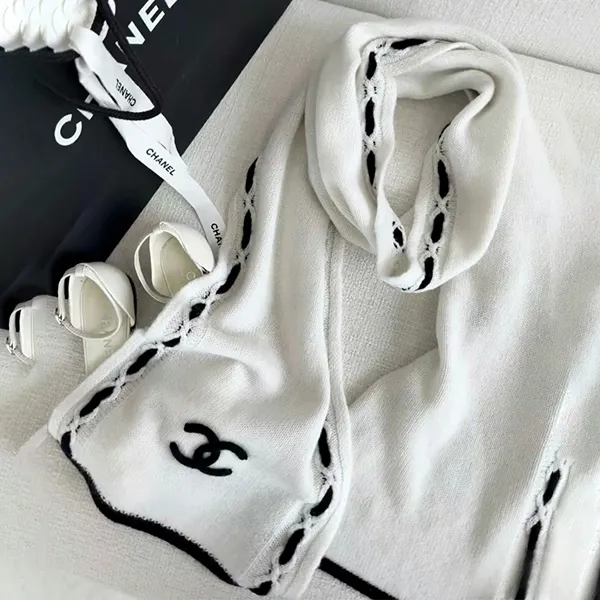 最新でオシャレ25A プレゼントにも人気 シャネル CCロゴ ストール マフラー コピー AAB111 B20763 U1258